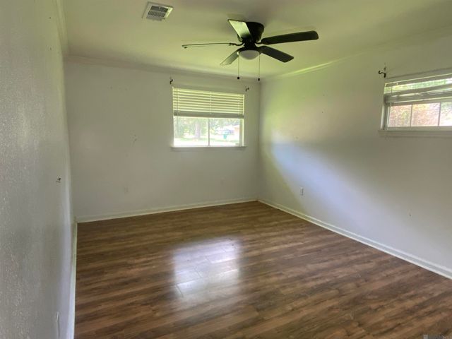 1771 N Woodcrest Ave, Denham Springs, LA 70726