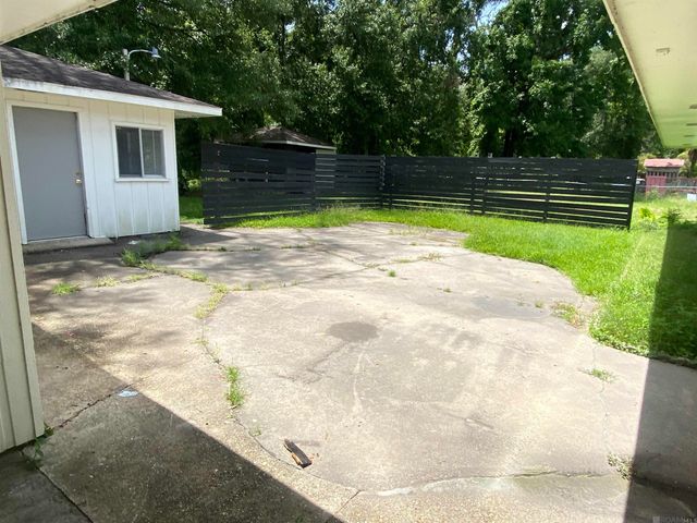 1771 N Woodcrest Ave, Denham Springs, LA 70726