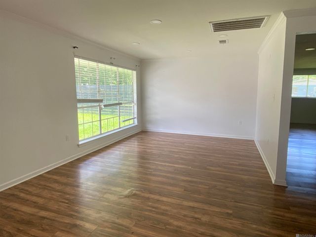 1771 N Woodcrest Ave, Denham Springs, LA 70726