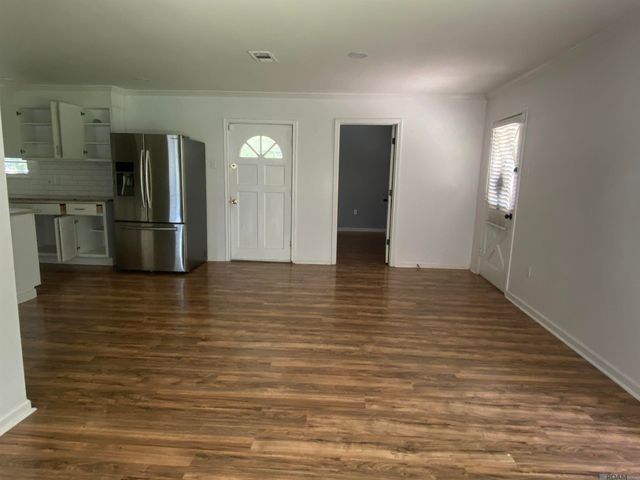 1771 N Woodcrest Ave, Denham Springs, LA 70726