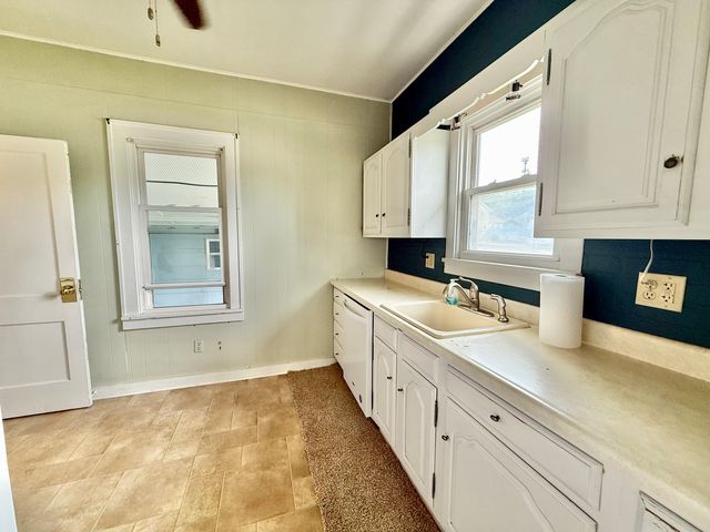 4529 11th Street, Rock Island, IL 61201