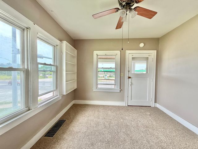 4529 11th Street, Rock Island, IL 61201