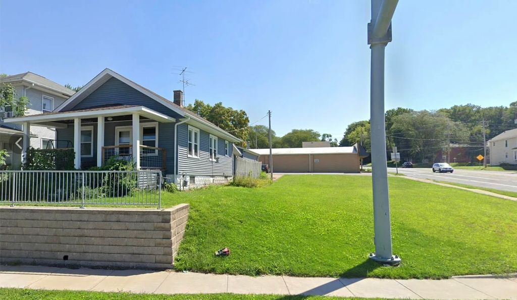 4529 11th Street, Rock Island, IL 61201