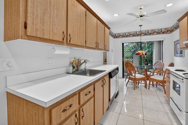 8045 Eastlake Drive E, Boca Raton, FL 33433