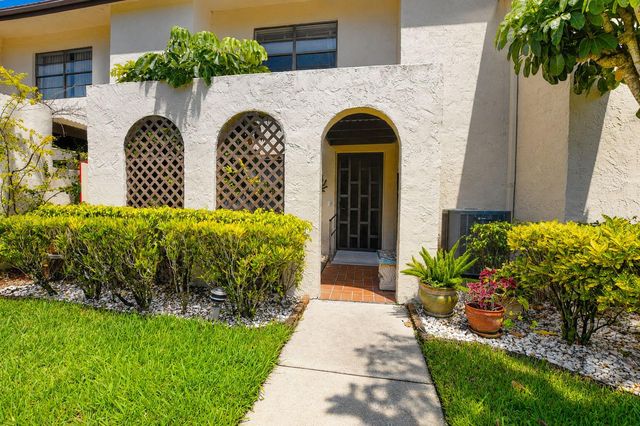 8045 Eastlake Drive E, Boca Raton, FL 33433