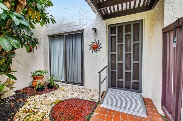 8045 Eastlake Drive E, Boca Raton, FL 33433