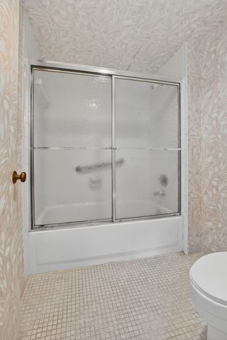 8045 Eastlake Drive E, Boca Raton, FL 33433