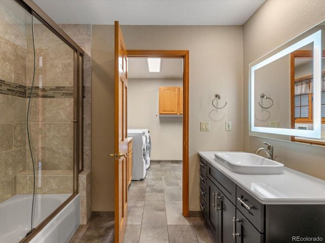 9130 W 65th Ave, Arvada, CO 80004