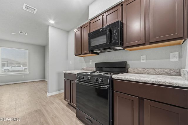 14368 Star Cactus Avenue, Horizon City, TX 79928