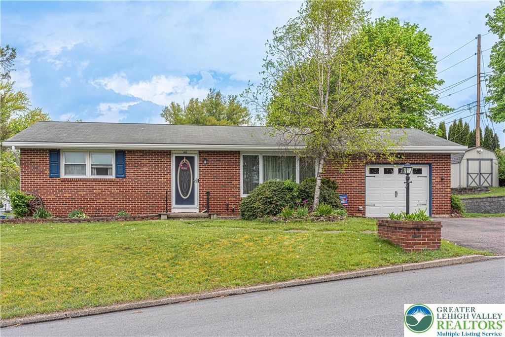 101 Midway Terrace, Washington Twp, PA 18013