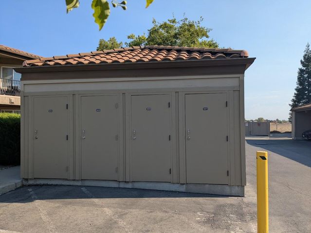 4200 E Commerce Way #1011, Sacramento, CA 95834