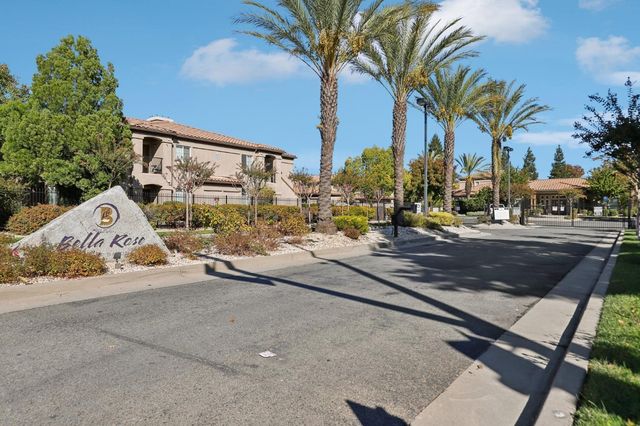 4200 E Commerce Way #1011, Sacramento, CA 95834