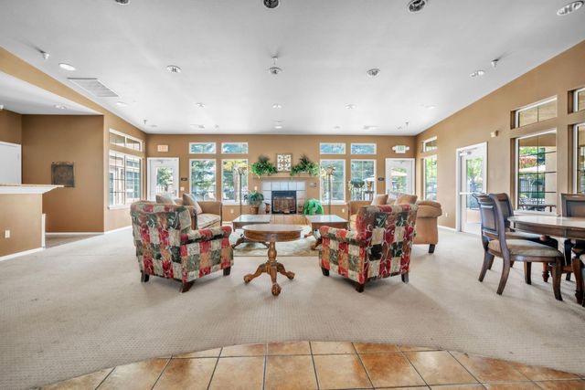 4200 E Commerce Way #1011, Sacramento, CA 95834