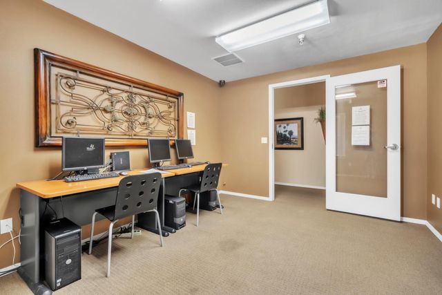 4200 E Commerce Way #1011, Sacramento, CA 95834