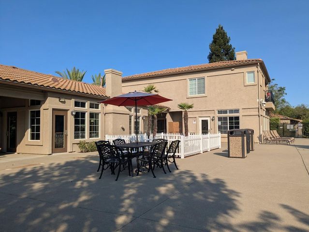 4200 E Commerce Way #1011, Sacramento, CA 95834