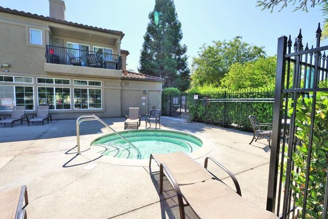 4200 E Commerce Way #1011, Sacramento, CA 95834