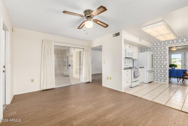 14625 N BOSWELL Boulevard, Sun City, AZ 85351