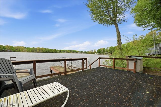 1537 Lake Crest Drive, Roaming Shores, OH 44084