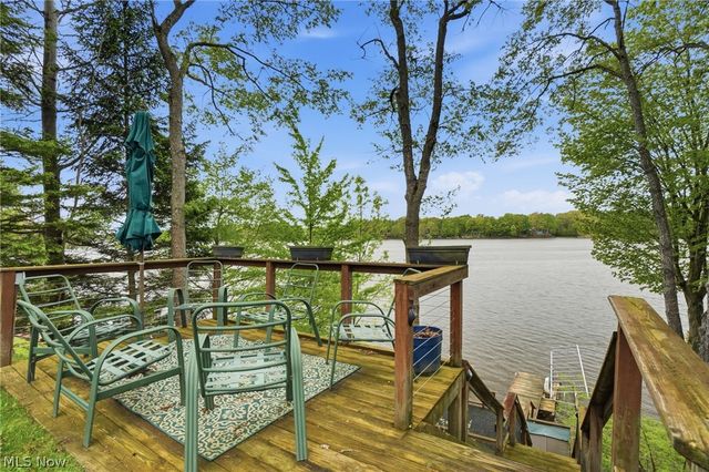 1537 Lake Crest Drive, Roaming Shores, OH 44084