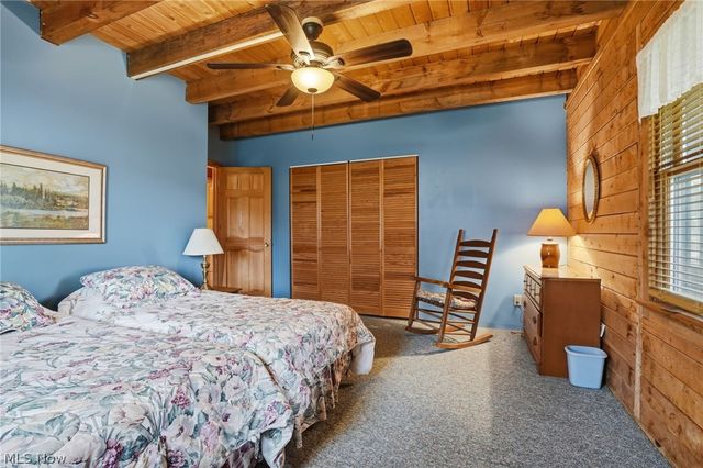 1537 Lake Crest Drive, Roaming Shores, OH 44084