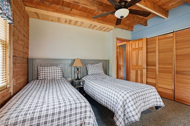 1537 Lake Crest Drive, Roaming Shores, OH 44084