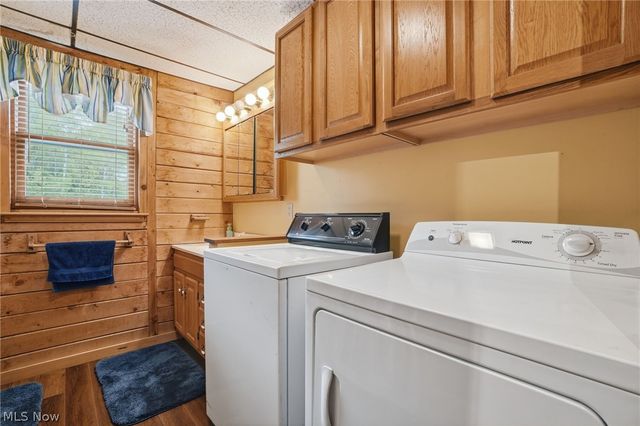 1537 Lake Crest Drive, Roaming Shores, OH 44084
