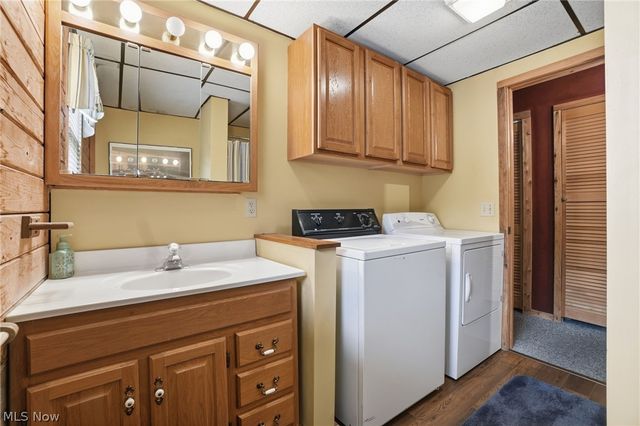 1537 Lake Crest Drive, Roaming Shores, OH 44084