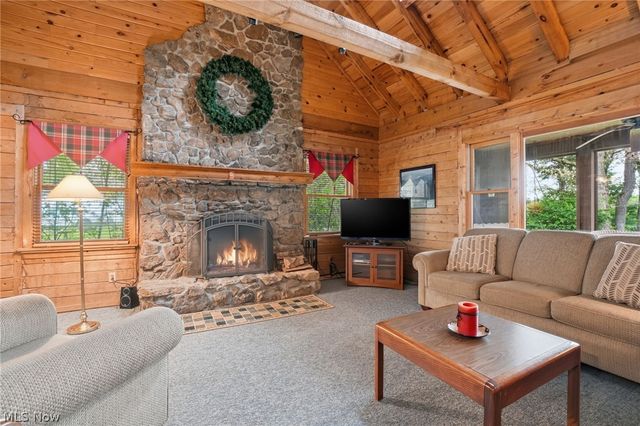 1537 Lake Crest Drive, Roaming Shores, OH 44084