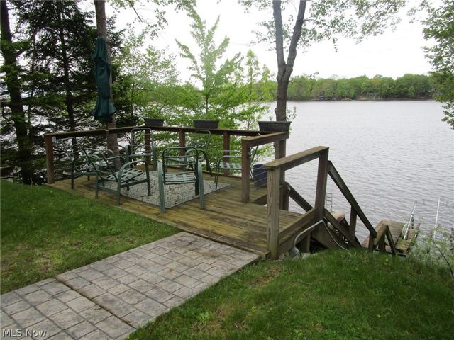 1537 Lake Crest Drive, Roaming Shores, OH 44084