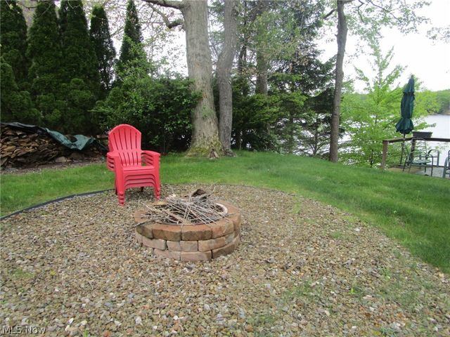 1537 Lake Crest Drive, Roaming Shores, OH 44084