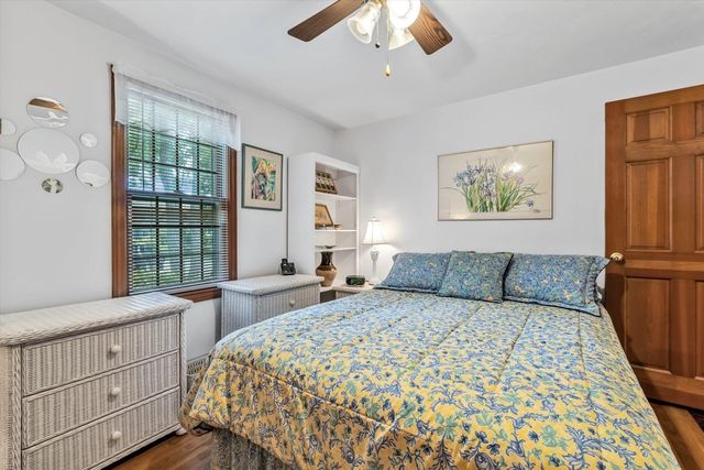 25 Wiley Post Lane, Falmouth, MA 02536