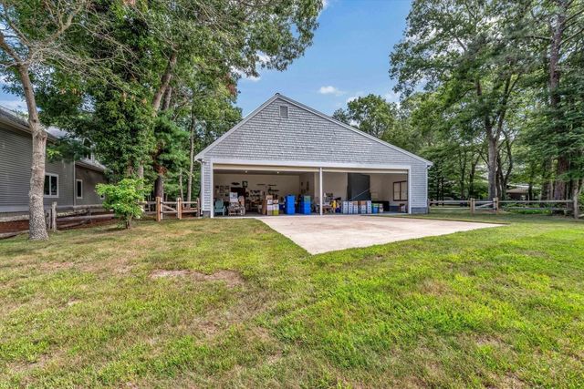 25 Wiley Post Lane, Falmouth, MA 02536