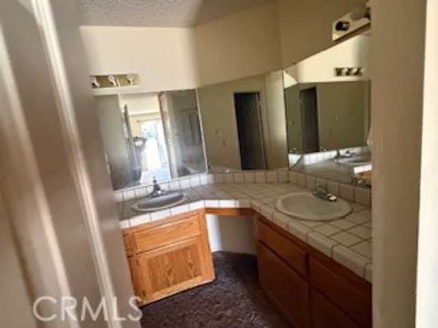 19218 Elm Drive, Apple Valley, CA 92308