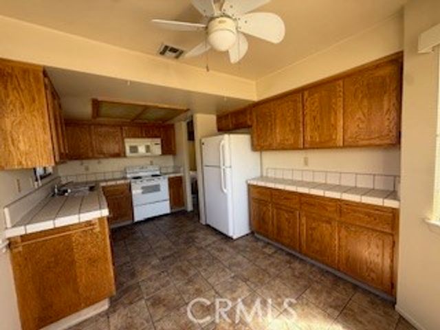 19218 Elm Drive, Apple Valley, CA 92308