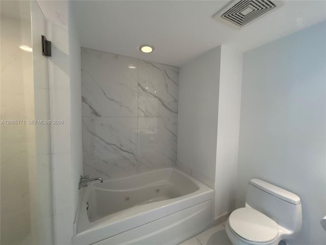 500 Brickell Ave 3604, Miami, FL 33131