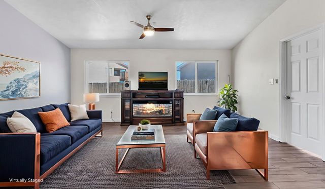 7823 Desert Springs Court SW, Albuquerque, NM 87121