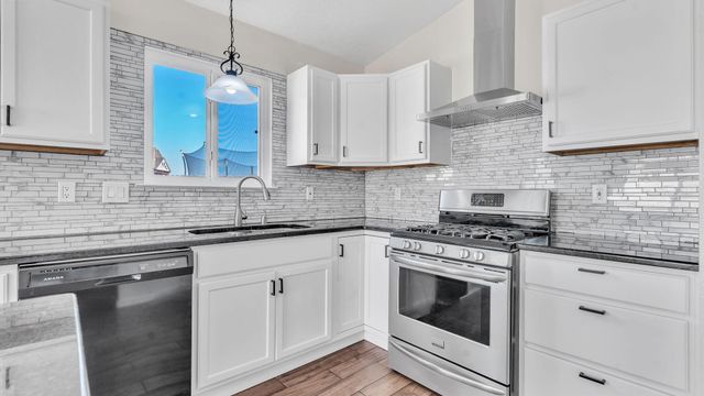 7823 Desert Springs Court SW, Albuquerque, NM 87121