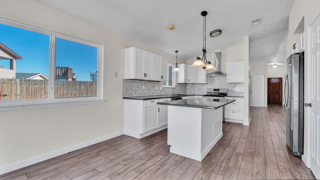 7823 Desert Springs Court SW, Albuquerque, NM 87121