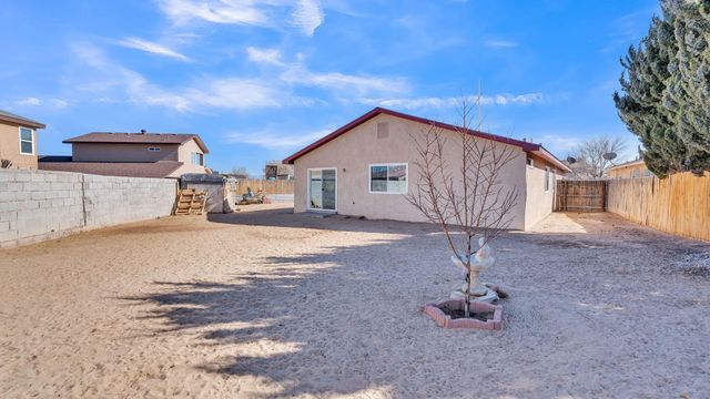 7823 Desert Springs Court SW, Albuquerque, NM 87121