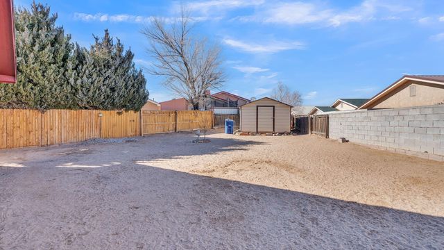 7823 Desert Springs Court SW, Albuquerque, NM 87121