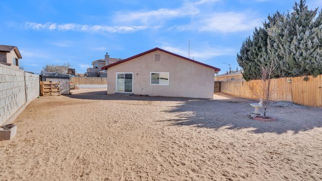 7823 Desert Springs Court SW, Albuquerque, NM 87121