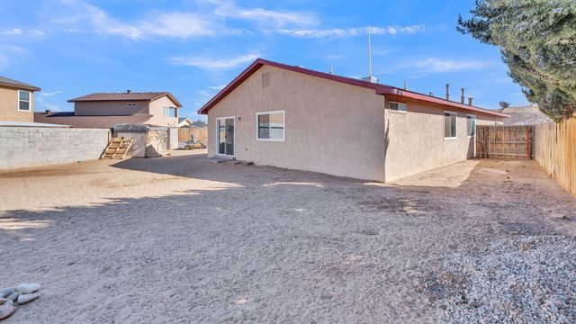 7823 Desert Springs Court SW, Albuquerque, NM 87121