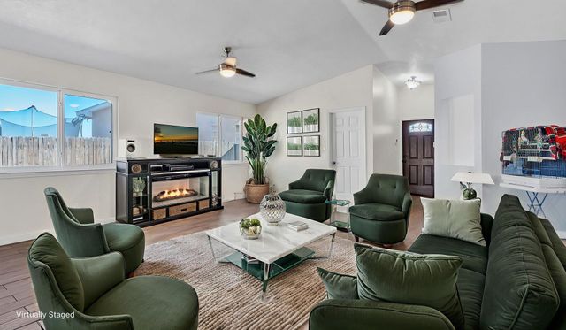 7823 Desert Springs Court SW, Albuquerque, NM 87121