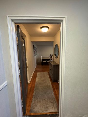 95 N broadway, White Plains, NY 10693