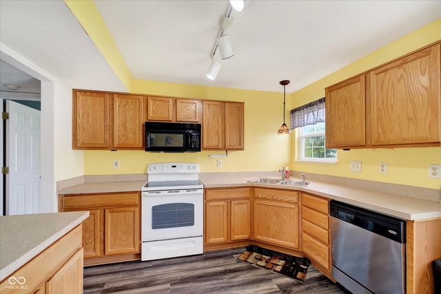 2428 Foxtail Drive, Plainfield, IN 46168