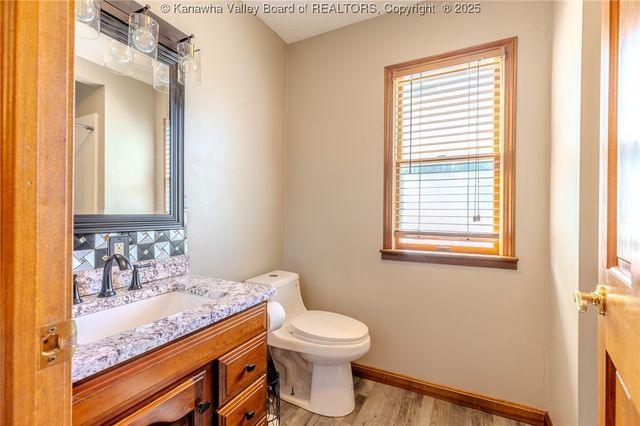 3 Charlo Acres Drive, Hurricane, WV 25526