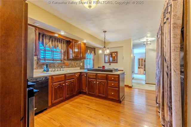 3 Charlo Acres Drive, Hurricane, WV 25526