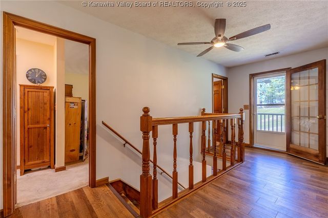 3 Charlo Acres Drive, Hurricane, WV 25526