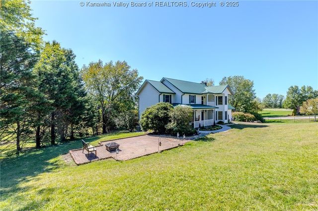 3 Charlo Acres Drive, Hurricane, WV 25526