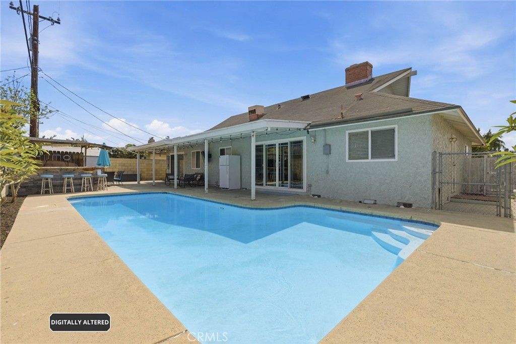 Image 24 of property listing at 1935 W Chanticleer, Anaheim, CA 92804